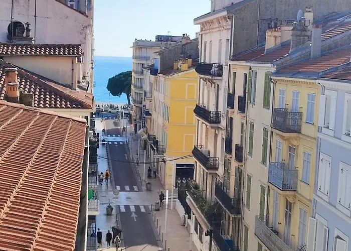 Vue 50 M Et Croisette Centre * Cannes